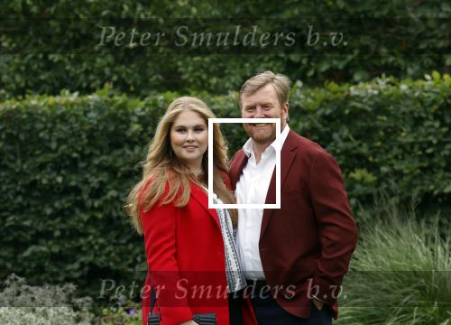 Den haag 16 juli 2021
Koninklijk fotouurtje met Koning Willem Alexander Koningin Maxima Prinses Amalia Alexia en Ariane in de tuin van Paleis Huis ten Bosch.