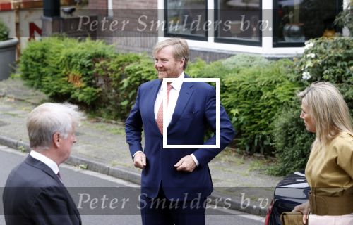 Hilversum 30 juni 2021
Koning Willem Alexander en Koningin Maxima arriveren bij theater Gooiland voor de uitreiking van de appeltjes van Oranje .
