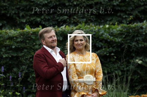 Den haag 16 juli 2021
Koninklijk fotouurtje met Koning Willem Alexander Koningin Maxima Prinses Amalia Alexia en Ariane in de tuin van Paleis Huis ten Bosch.
