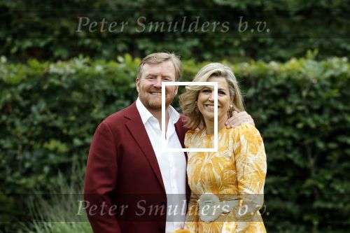 Den haag 16 juli 2021
Koninklijk fotouurtje met Koning Willem Alexander Koningin Maxima Prinses Amalia Alexia en Ariane in de tuin van Paleis Huis ten Bosch.