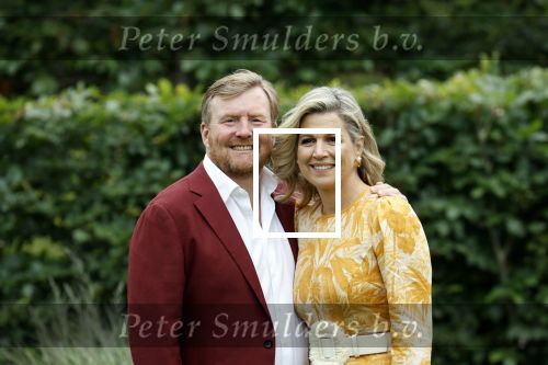 Den haag 16 juli 2021
Koninklijk fotouurtje met Koning Willem Alexander Koningin Maxima Prinses Amalia Alexia en Ariane in de tuin van Paleis Huis ten Bosch.