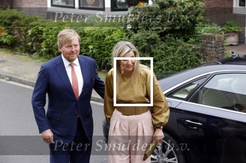Hilversum 30 juni 2021
Koning Willem Alexander en Koningin Maxima arriveren bij theater Gooiland voor de uitreiking van de appeltjes van Oranje .
