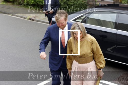 Hilversum 30 juni 2021
Koning Willem Alexander en Koningin Maxima arriveren bij theater Gooiland voor de uitreiking van de appeltjes van Oranje .