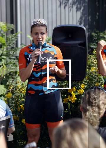 Zevenhuizen 4 juli 2021
Leontien v Moorsel Wendy v Dijk en Anouk Smulders gaan met 500 vrouwen de Amstel Gold race rijden . Vandaag was er een training . Ook Michael Zijlaard en zijn broer Ron reden mee.