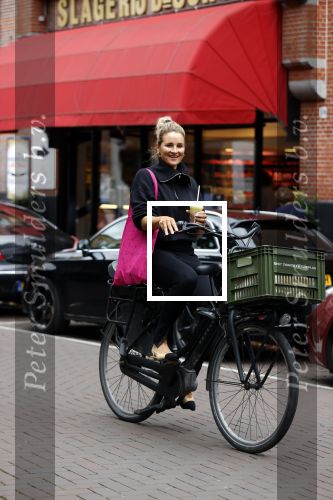 Amsterdam 6 juli 2021
Lieke v Lexmond op de cornelis schuytstraat