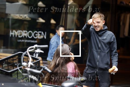 Amsterdam 12 juli 2021
Jorik Scholten / Lil Kleine en Jaimie Vaes kussend op de cornelis schuytstraat