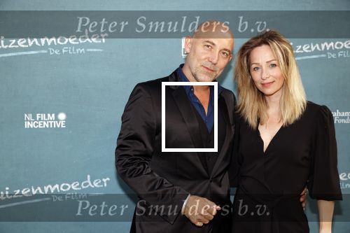 Amsterdam 16 juli 2021
Premiere de Luizenmoeder in Tuschinski. Loek Peters en partner Ilse Heus