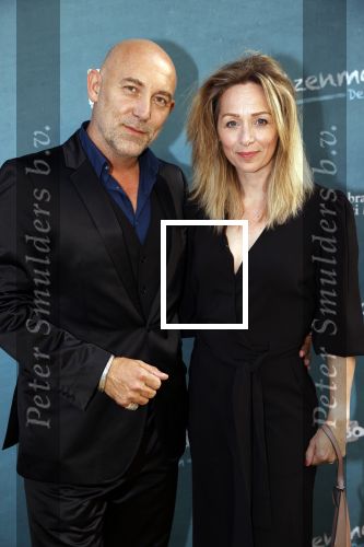 Amsterdam 16 juli 2021
Premiere de Luizenmoeder in Tuschinski. Loek Peters en partner Ilse Heus