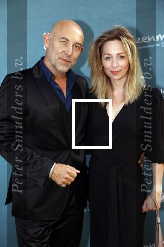 Amsterdam 16 juli 2021
Premiere de Luizenmoeder in Tuschinski. Loek Peters en partner Ilse Heus