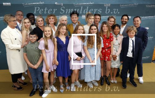 Amsterdam 16 juli 2021
Premiere de Luizenmoeder in Tuschinski. Cast Luizenmoeder