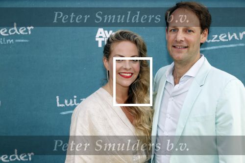 Amsterdam 16 juli 2021
Premiere de Luizenmoeder in Tuschinski. Maaike Martens met partner