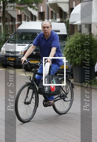 Amsterdam 10 juli 2021
Maarten Spanjer op de fiets in Amsterdam zuid