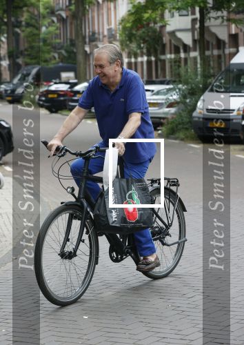 Amsterdam 10 juli 2021
Maarten Spanjer op de fiets in Amsterdam zuid