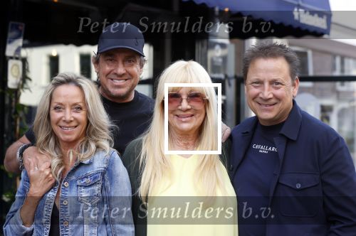 Alkmaar 7 juli 2021
Mary Borsato viert haar 76e verjaardag bij rstaurnt Pluim in Alkmaar.
Aanwezig marco Borsato met zijn vrouw Leontine , Armando Borsato met zijn vriendin en dochters . Silvana Borsato met haar dochter . Ook Senna is erbij.