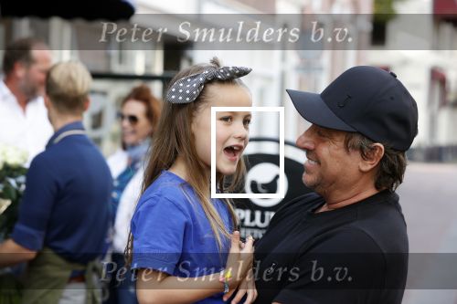 Alkmaar 7 juli 2021
Mary Borsato viert haar 76e verjaardag bij rstaurnt Pluim in Alkmaar.
Aanwezig marco Borsato met zijn vrouw Leontine , Armando Borsato met zijn vriendin en dochters . Silvana Borsato met haar dochter . Ook Senna is erbij.