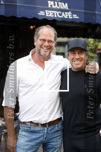 Alkmaar 7 juli 2021
Mary Borsato viert haar 76e verjaardag bij rstaurnt Pluim in Alkmaar.
Aanwezig marco Borsato met zijn vrouw Leontine , Armando Borsato met zijn vriendin en dochters . Silvana Borsato met haar dochter . Ook Senna is erbij.