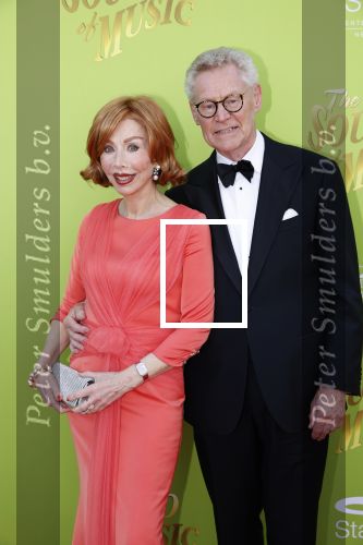 Scheveningen 9 juli 2021
Premiere sound of music in het circustheater.
Marijke Helwegen kwam met haar man