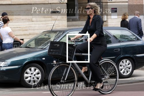 Amsterdam 22 juli 2021
Herdenkingsdienst van Peter R de Vries in Carre .
Matthijs v Nieuwkerk met zijn vriendin Martha Riemsma in gesprek met Eva Jinek en haar manager Kristien v Dillen