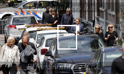 Amsterdam 22 juli 2021
Herdenkingsdienst van Peter R de Vries in Carre . Matthijs v Nieuwkerk met zijn vriendin Martha Riemsma