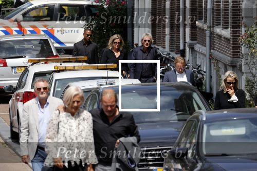 Amsterdam 22 juli 2021
Herdenkingsdienst van Peter R de Vries in Carre .
Matthijs v Nieuwkerk met zijn vriendin Martha Riemsma