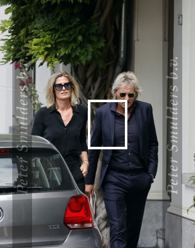 Amsterdam 22 juli 2021
Herdenkingsdienst van Peter R de Vries in Carre .
Matthijs v Nieuwkerk met zijn vriendin Martha Riemsma