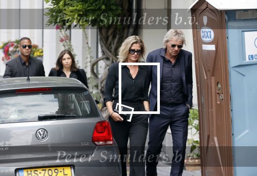 Amsterdam 22 juli 2021
Herdenkingsdienst van Peter R de Vries in Carre .
Matthijs v Nieuwkerk met zijn vriendin Martha Riemsma