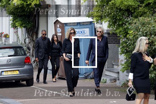 Amsterdam 22 juli 2021
Herdenkingsdienst van Peter R de Vries in Carre .
Matthijs v Nieuwkerk met zijn vriendin Martha Riemsma