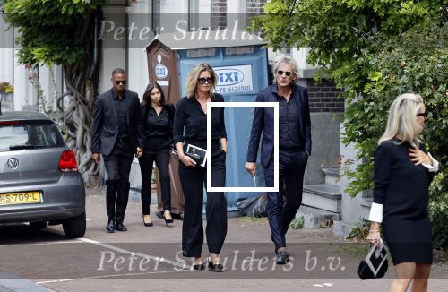Amsterdam 22 juli 2021
Herdenkingsdienst van Peter R de Vries in Carre .
Matthijs v Nieuwkerk met zijn vriendin Martha Riemsma