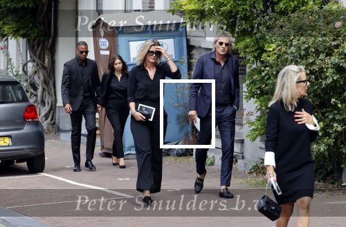 Amsterdam 22 juli 2021
Herdenkingsdienst van Peter R de Vries in Carre .
Matthijs v Nieuwkerk met zijn vriendin Martha Riemsma