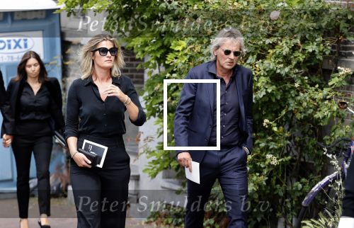 Amsterdam 22 juli 2021
Herdenkingsdienst van Peter R de Vries in Carre .
Matthijs v Nieuwkerk met zijn vriendin Martha Riemsma