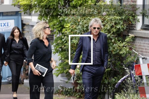 Amsterdam 22 juli 2021
Herdenkingsdienst van Peter R de Vries in Carre .
Matthijs v Nieuwkerk met zijn vriendin Martha Riemsma