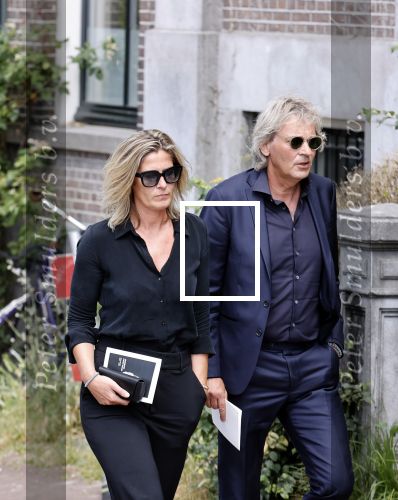 Amsterdam 22 juli 2021
Herdenkingsdienst van Peter R de Vries in Carre .
Matthijs v Nieuwkerk met zijn vriendin Martha Riemsma
