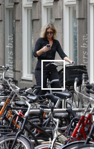 Amsterdam 22 juli 2021
Herdenkingsdienst van Peter R de Vries in Carre .
Matthijs v Nieuwkerk met zijn vriendin Martha Riemsma