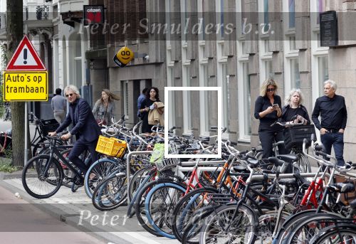 Amsterdam 22 juli 2021
Herdenkingsdienst van Peter R de Vries in Carre .
Matthijs v Nieuwkerk met zijn vriendin Martha Riemsma