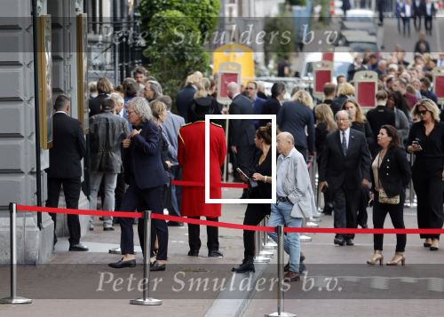 Amsterdam 22 juli 2021
Herdenkingsdienst van Peter R de Vries in Carre . Matthijs v Nieuwkerk kwam met zijn nieuwe vriendin Martha Riemsma