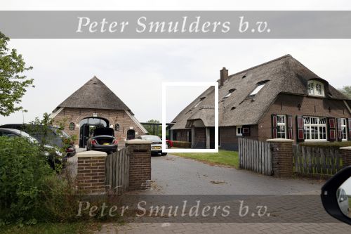 Epse 18 juni 2021
Huis Mc Snelle in Epse . Hij heeft er ook een studio bij waar hij opnames maakt van zijn liedjes.