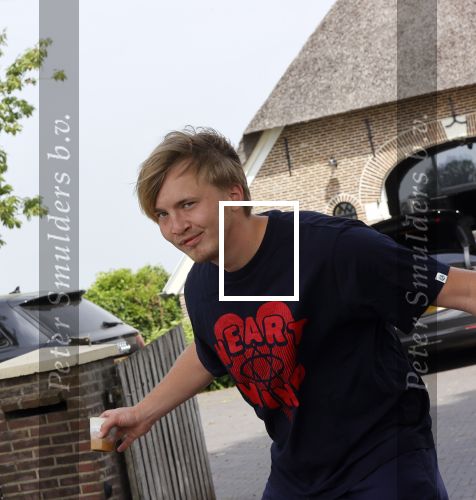 Epse 18 juni 2021
Huis Mc Snelle in Epse . Hij heeft er ook een studio bij waar hij opnames maakt van zijn liedjes.