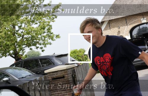 Epse 18 juni 2021
Huis Mc Snelle in Epse . Hij heeft er ook een studio bij waar hij opnames maakt van zijn liedjes.