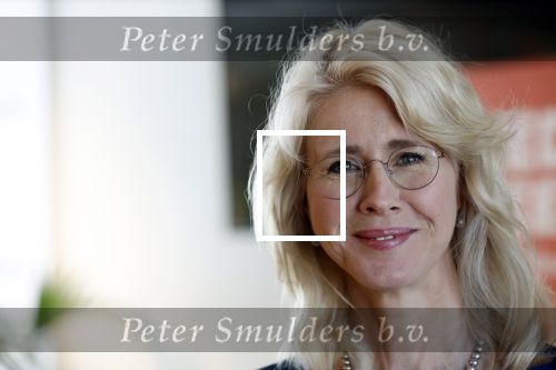 Amsterdam 8 juli 2021
Boekpresentatie Nicolette v Dam en Bas Smit bij boekhandel Scheltema. Mona Keijzer ontvangt het eerste boek .
