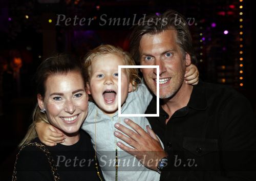 Amsterdam 6 juli 2021
Boekpresentatie Niels Houtepen bij de Harbour Club . Niels met vrouw en zoontje