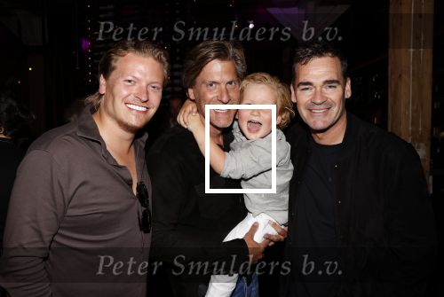 Amsterdam 6 juli 2021
Boekpresentatie Niels Houtepen bij de Harbour Club . Niels met Thomas Berge en Jeroen v d Boom