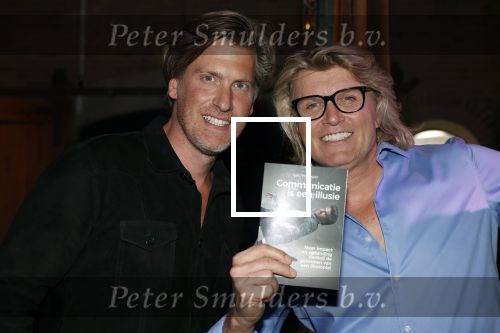 Amsterdam 6 juli 2021
Boekpresentatie Niels Houtepen bij de Harbour Club . Hans Klok