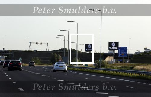 Amsterdam A4 18 juli 2021
Bloemenzee voor Peter R de Vries en Abri van Peter bij schiphol naast de A4