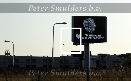Amsterdam A4 18 juli 2021
Bloemenzee voor Peter R de Vries en Abri van Peter bij schiphol naast de A4