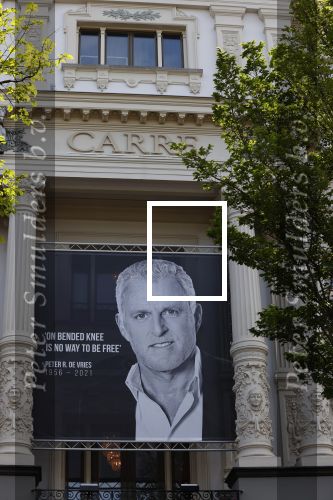 Amsterdam 21 juli 2021
Het publiek kan afscheid nemen van Peter R de Vries . Peter ligt opgebaard in Carre . er komen duizenden mensen langs.