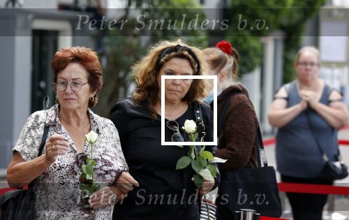 Amsterdam 21 juli 2021
Het publiek kan afscheid nemen van Peter R de Vries . Peter ligt opgebaard in Carre . er komen duizenden mensen langs.