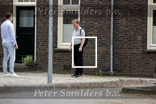 Enschede 22 juni 2021
Pieter Omtzigt wandelt elke dag een paar uur om tot rust te komen . Nick Dijkman staat met Pieter Omtzigt te kletsen.