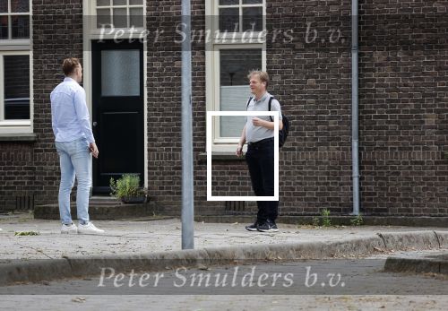 Enschede 22 juni 2021
Pieter Omtzigt wandelt elke dag een paar uur om tot rust te komen . Nick Dijkman staat met Pieter Omtzigt te kletsen.