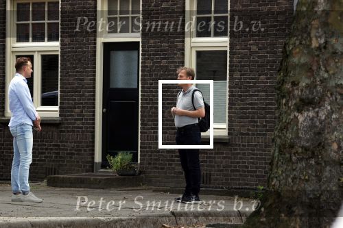 Enschede 22 juni 2021
Pieter Omtzigt wandelt elke dag een paar uur om tot rust te komen . Nick Dijkman staat met Pieter Omtzigt te kletsen.