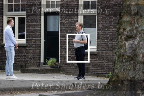 Enschede 22 juni 2021
Pieter Omtzigt wandelt elke dag een paar uur om tot rust te komen . Nick Dijkman staat met Pieter Omtzigt te kletsen.